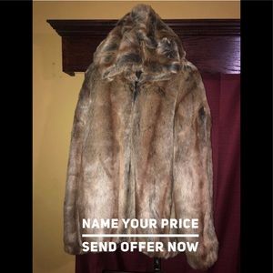 Brand New Mens Faux Hooded COYOTE FUR Size 4x